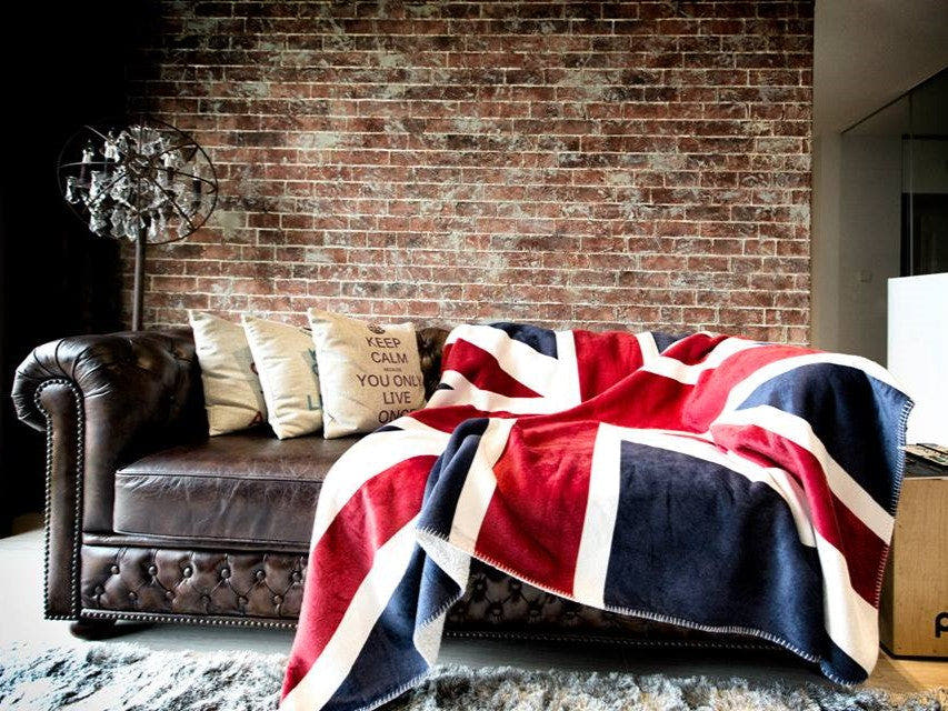 How fengshui master propose the colour of the leather sofa for your home and how leather from cow hide enhance the fengshui of your home?