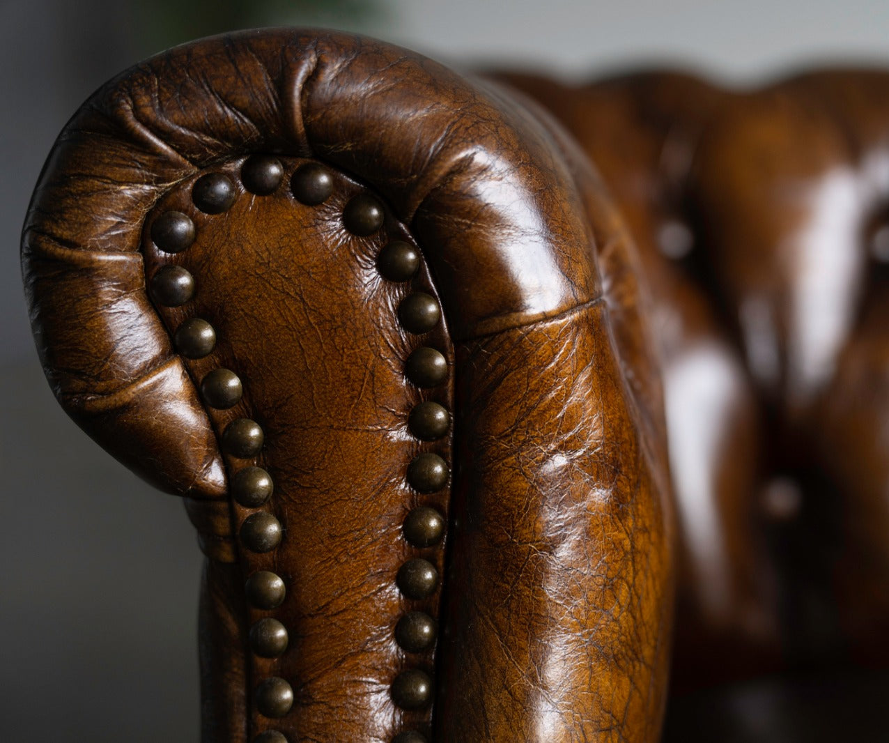 chesterfield luxury sofa