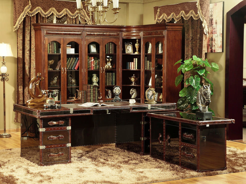 Modern Leather Director Desk With Steel Finishing