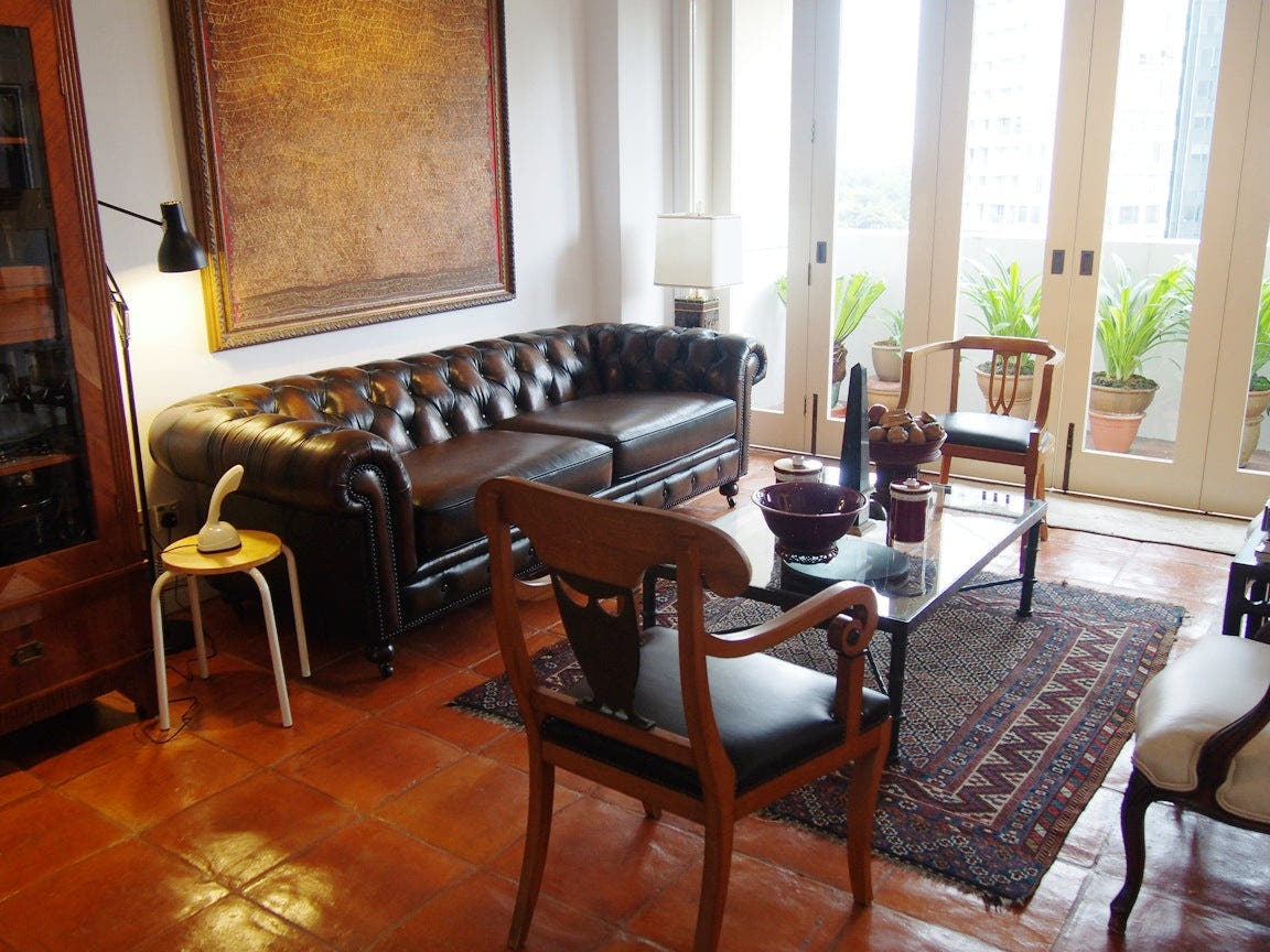 What Are the Disadvantages of Chesterfield Sofas? A Global Guide—Plus the Modern, Sleeker-Proportion Fix