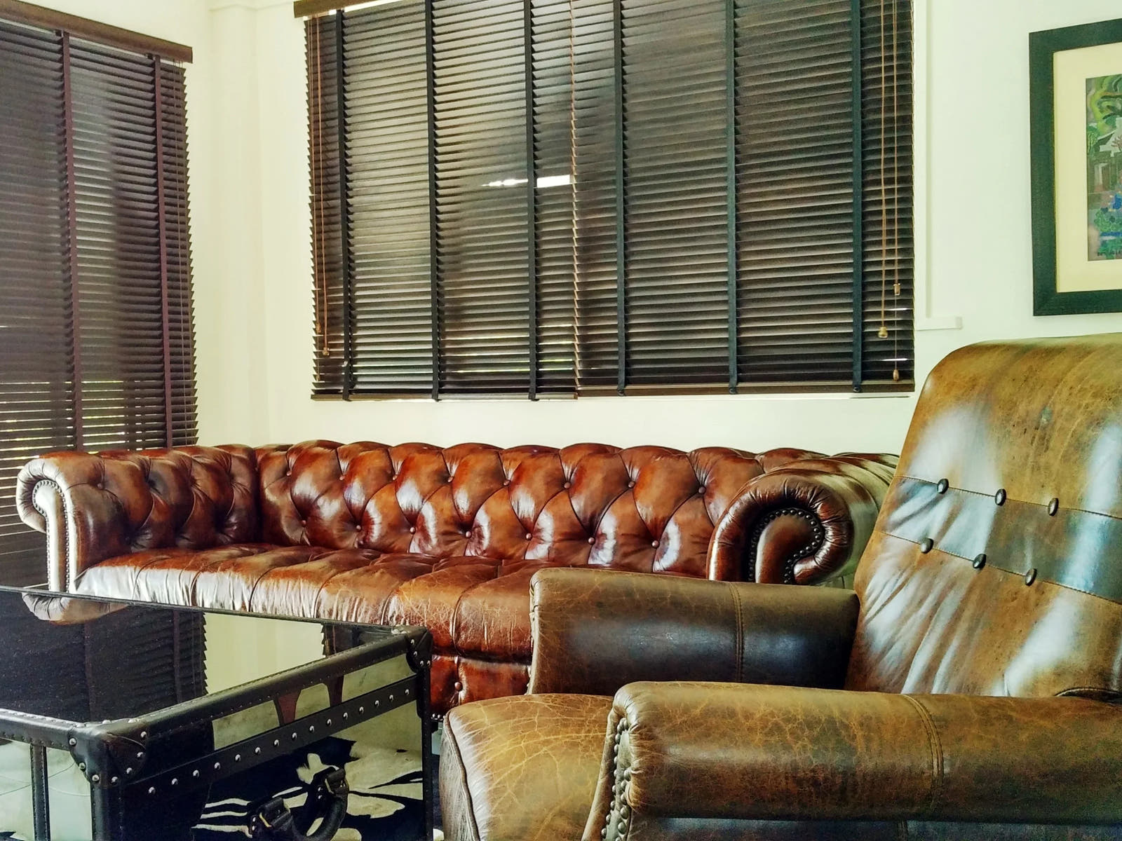 Are Chesterfield Sofas Comfortable? 6 Ways To Unlock Comfort: The Evolution of Chesterfield Sofas in Modern Living