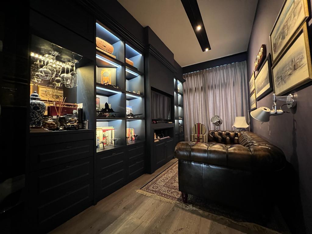 Crafting Your Ideal Home Bar: Designing a Distinctive Oasis with Chesterfield Sofas and Full Grain Leather Armchairs