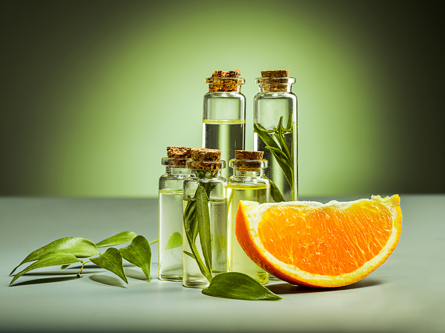 The Beauty of Home Fragrance: Embracing Well-Being with Pure Essential Oils