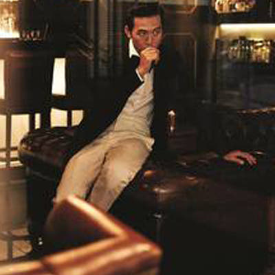 8days covershoot in The Writing Club