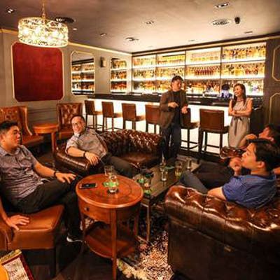 The Writing Club @ Palais Renaissance