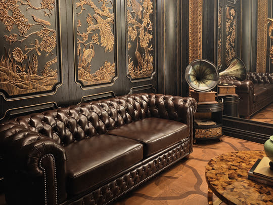 KENSINGTON CHESTERFIELD SOFA - Locus Habitat