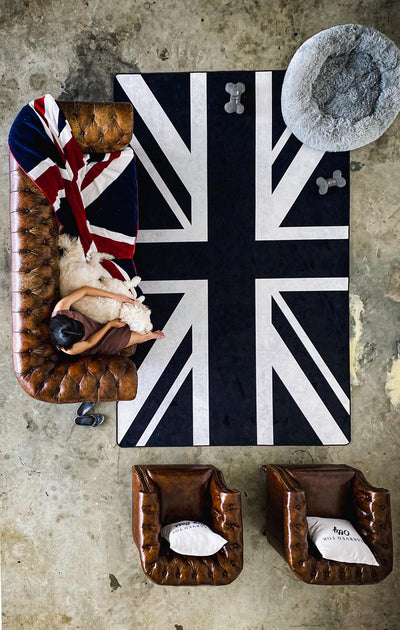 DISTRESSSED LEATHER CHESTERFIELD SOFA WITH ARMCHAIRS UNION JACK RUG AND THROW
