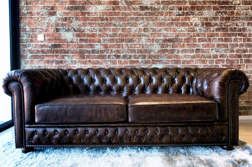 DISTRESSED GENUINE LEATHER CHESTERFIELD SOFA