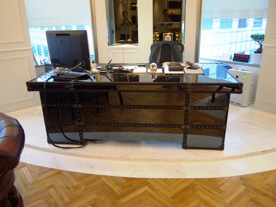 Director Desk At Suntec City